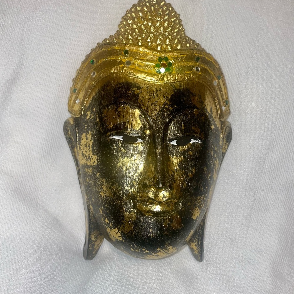 Wood carved Buddha mask wall decor - Picture 3 of 4